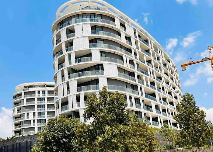 Newton\'S Place - Luxury Styled 2 Bd Apartment