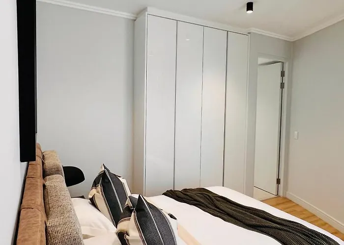 Newton\'S Place - Luxury Styled 2 Bd Apartment