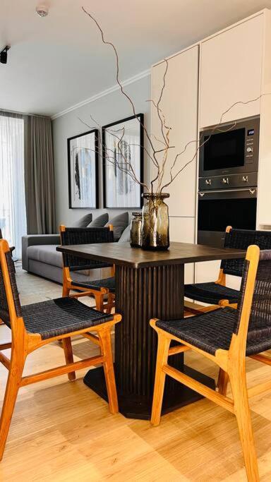 Newton's Place - Luxury Styled 2 Bd Apartamento *