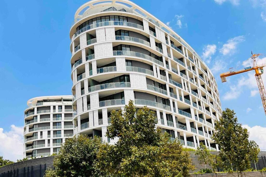 Apartamento Newton's Place - Luxury Styled 2 Bd Midrand