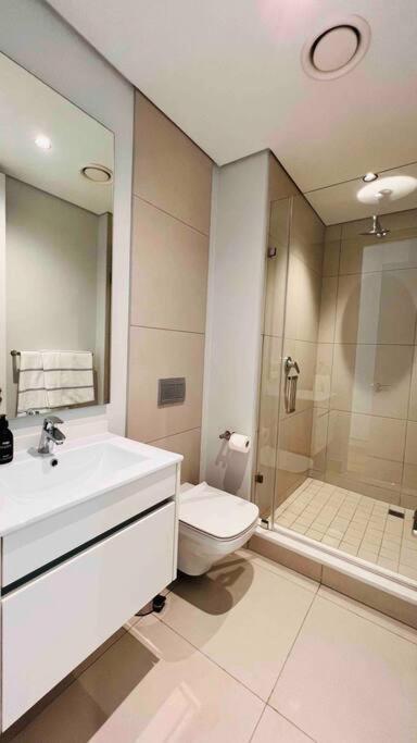Newton's Place - Luxury Styled 2 Bd Midrand